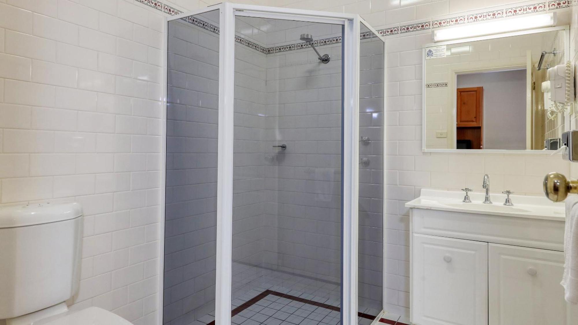 קווארה Breakout Motor Inn מראה חיצוני תמונה