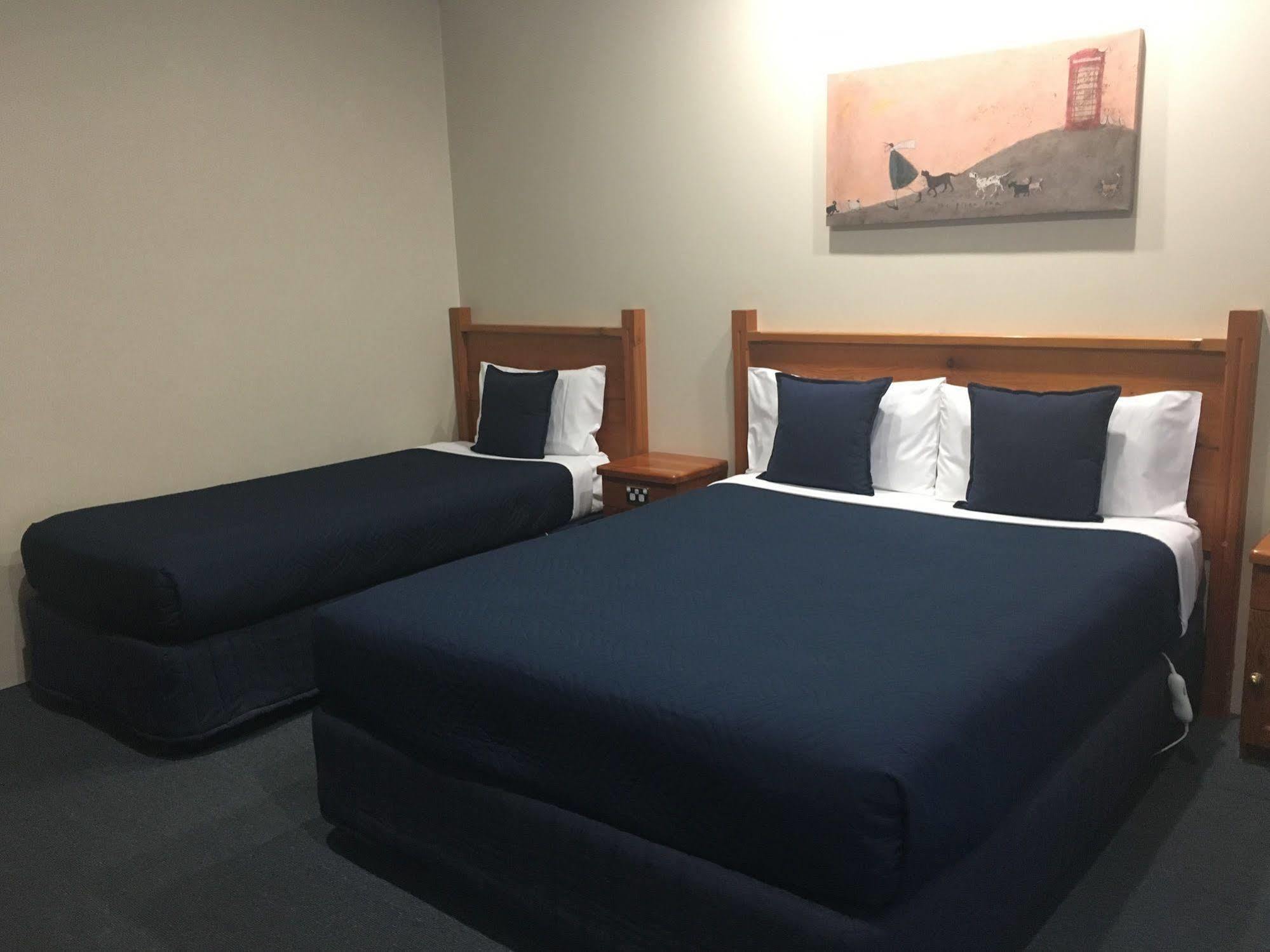 קווארה Breakout Motor Inn מראה חיצוני תמונה